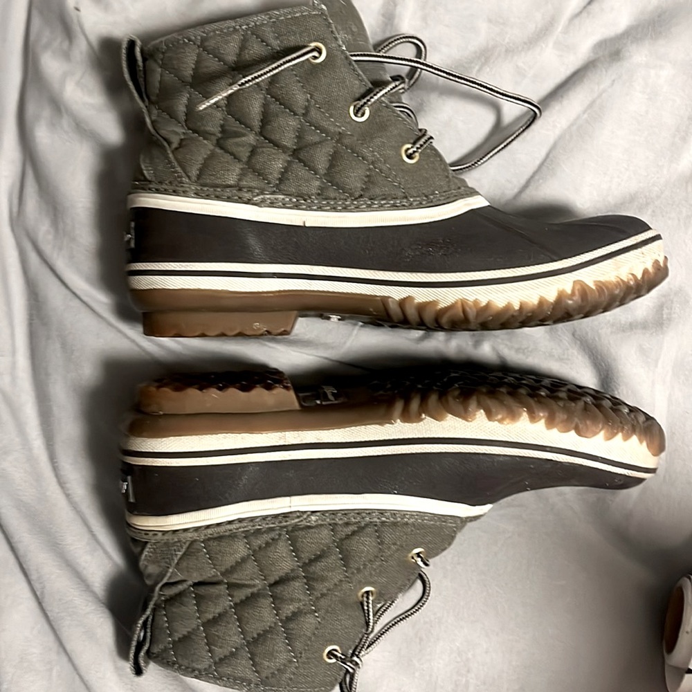 Eddie Bauer Women’s Hunt Pac Mid Boot!